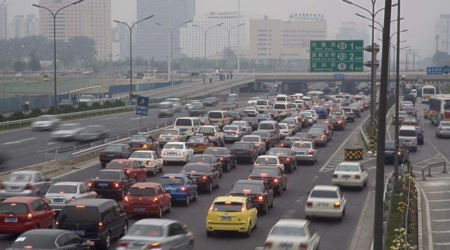 2017年，我國汽車銷量達(dá)2887.9萬輛